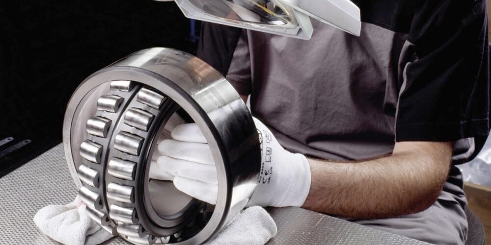 00018DA8_16_9-schaeffler-products-rolling-bearing-reconditioning_rwd_1000-1000x500